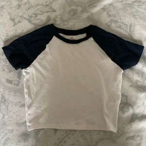 hollister baby tee